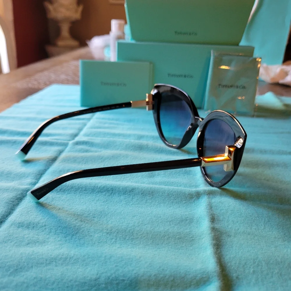 SOLD Tiffany & Co Sunglasses TF4170. MA1215 - Picture 14 of 17